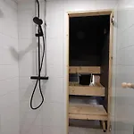 Apartmán Rauhallinen Huoneisto, Pysaekoeinti, Sauna, Oma Piha *