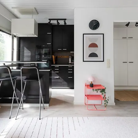 Rauhallinen Huoneisto, Pysaekoeinti, Sauna, Oma Piha Διαμέρισμα Jyväskylä